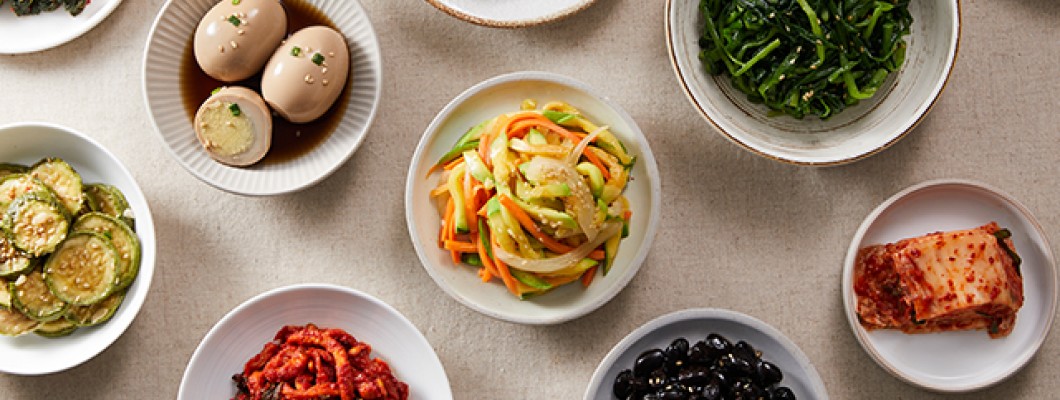 Banchan: Kore Mutfağının Görkemli Yan Tabakları