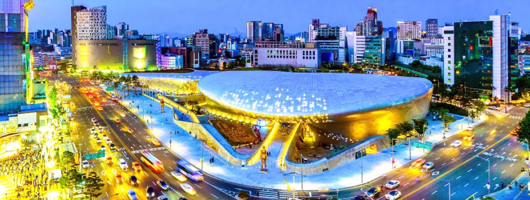 Dongdaemun: Işıltı ve Tarih Arasında Bir Gezinti