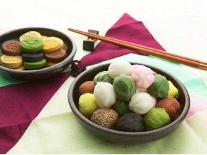 Tteok: Kore Mutfağının Tatlı Sırrını Keşfedin